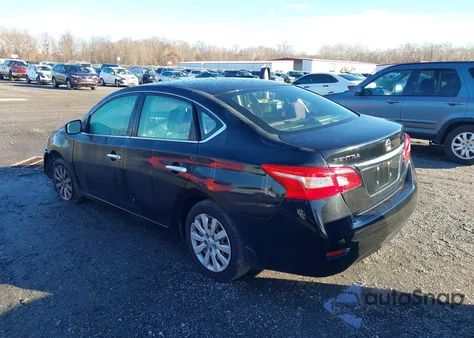 2015 Nissan Sentra S z USA, uszkodzony, nr VIN 3N1AB7AP9FY377396